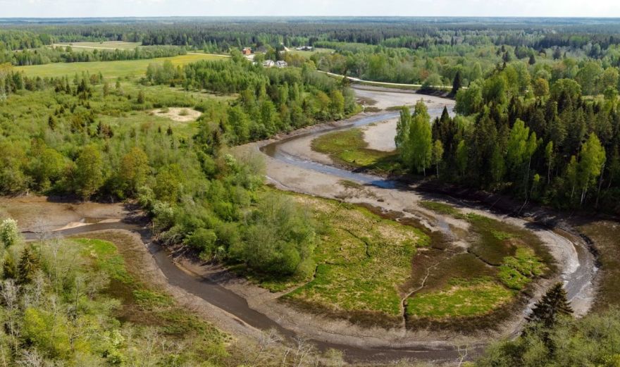 Foto: Iztaisnotās upes darām atkal līkumainas