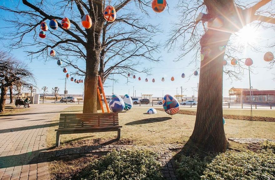 Foto: Jūrmala izdekorēta Lieldienām