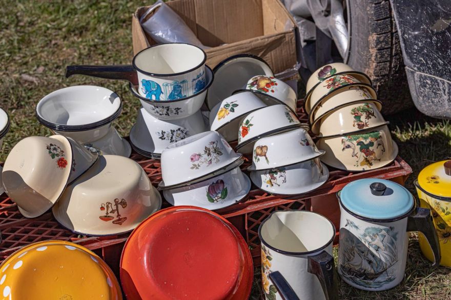 FOTO: Kas tik' vien tur nav! Ieskaties, kādi labumi bija nopērkami Ādažu Lietu Tirgotavā!