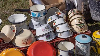 Attēls rakstam: FOTO: Kas tik' vien tur nav! Ieskaties, kādi labumi bija nopērkami Ādažu Lietu Tirgotavā!