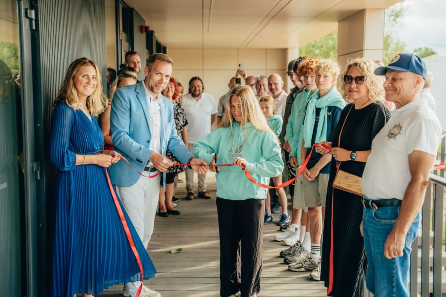 FOTO. Labas ziņas tiem, kam sirdī jūra: Zvejniekciemā atklāts jauns multifunkcionāls centrs