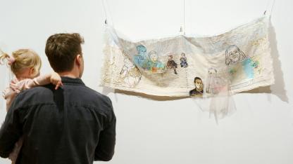 Attēls rakstam: Foto: Mākslas darbs kā pašterapijas process. Siguldā atklāta Zanes Šumeiko izstāde "Senču upe III"