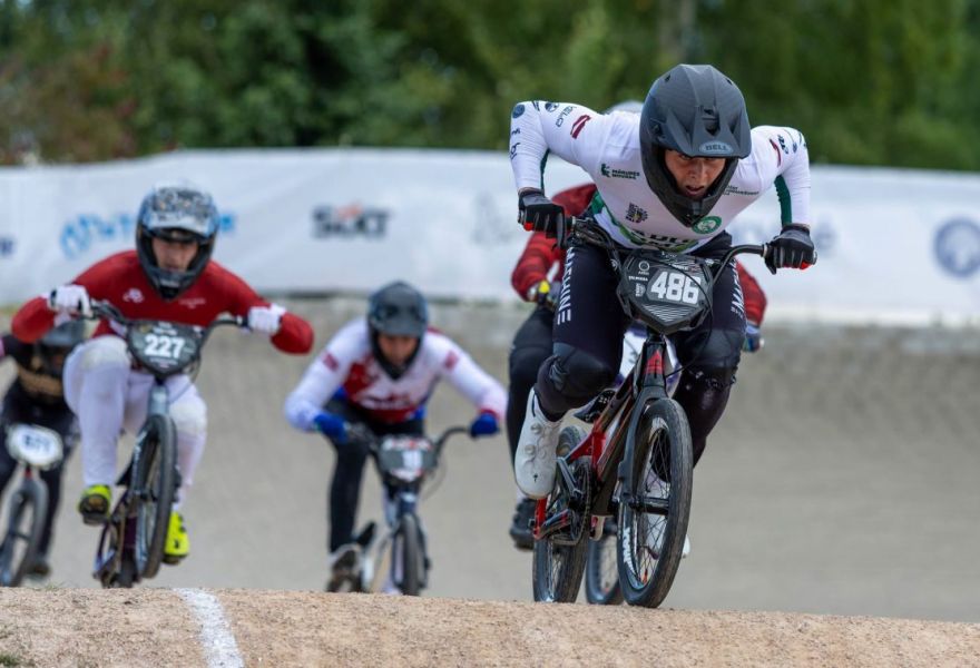 FOTO: Mārupē noskaidroti BMX Latvijas čempioni