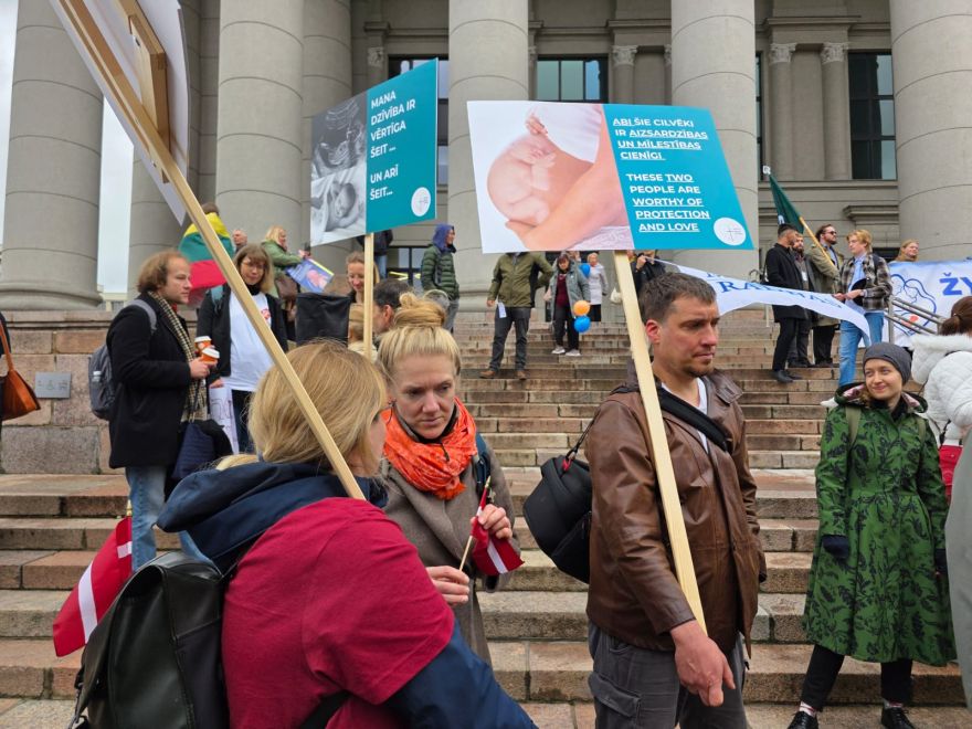 FOTO: Pēc Viļņas – uz Rīgu: nākamgad “Gājiens par dzīvību” plānots Latvijas galvaspilsētā