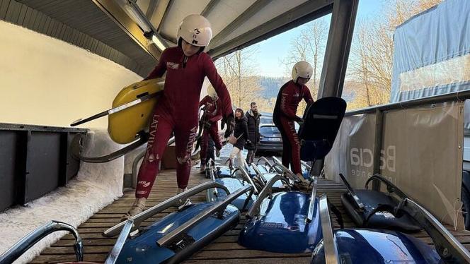 Attēls rakstam: Foto: Siguldā noskaidroti "Rāmkalnu" kausa laureāti kamaniņu sportā jauniešiem