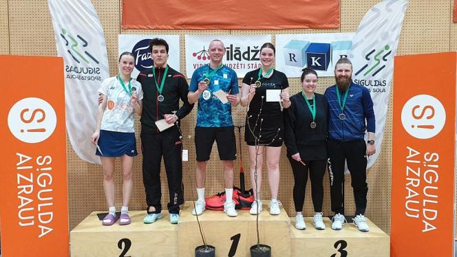 Attēls rakstam: Foto: Siguldiešiem panākumi "Yonex LABL Sigulda Open" sacensībās badmintonā