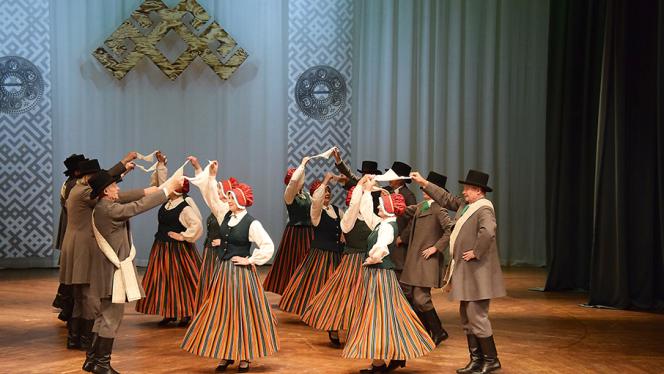 Attēls rakstam: FOTO: "Te nīgrie nenāk" - deju kolektīvs, kur dzīvesprieks ir lipīgs
