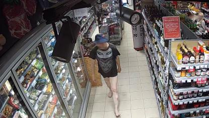Attēls rakstam: FOTO: Uzbrūk cilvēkiem Jūrmalas veikalā. Policija aicina atsaukties cietušos