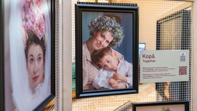 Attēls rakstam: Fotogrāfiju izstādē "Ziedu skaņa" atklāj cilvēku ar īpašām vajadzībām stāstus