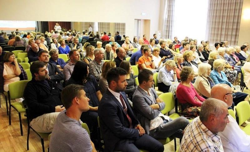 Gandrīz 2000 Ikšķiles novada iedzīvotāju parakstījuši vēstuli Valsts prezidentam