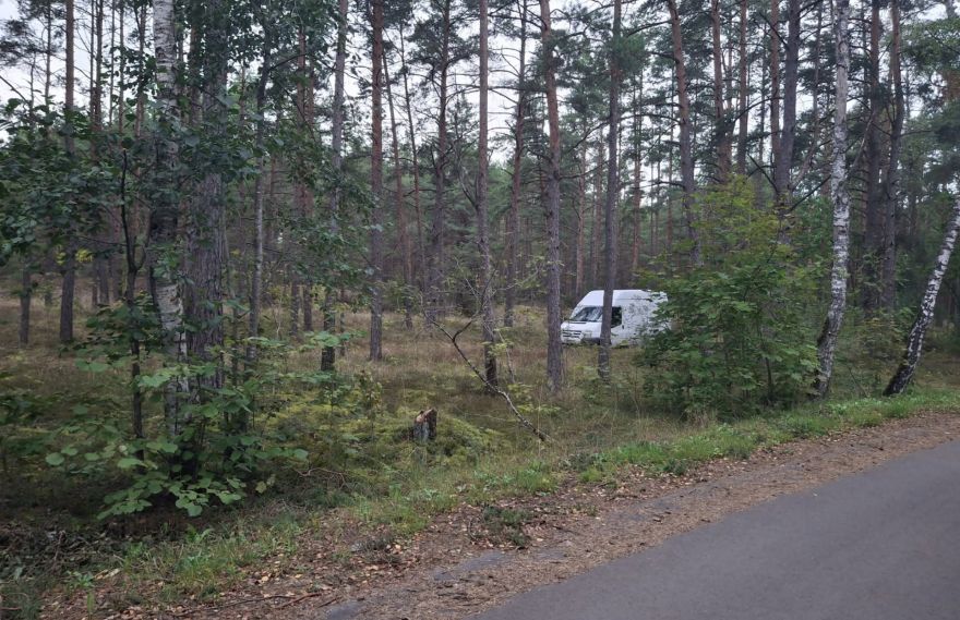 Garciemā iedzīvotāja ceļ trauksmi par auto novietošanu pie pārbrauktuves