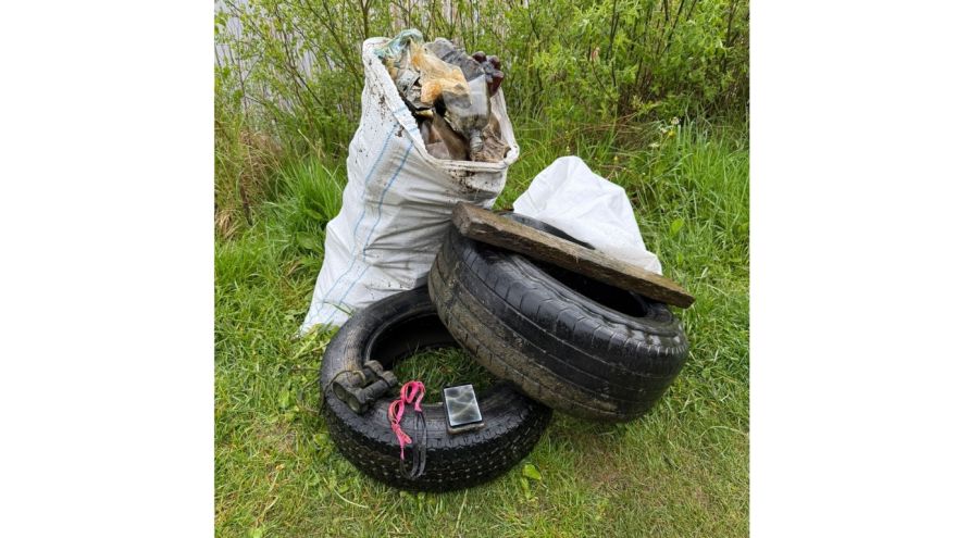 Gatavojoties vasaras sezonai, Olaines novadā uzsākta peldvietu apsekošana un attīrīšana