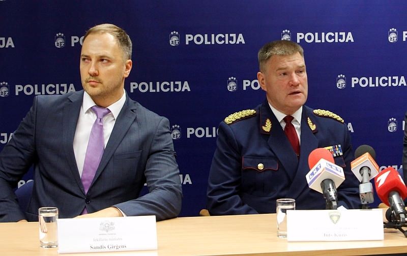 Ģirģens solās vērtēt Ķuža atbildību, ja aizdomās turētajam Latgales policistam cels apsūdzības