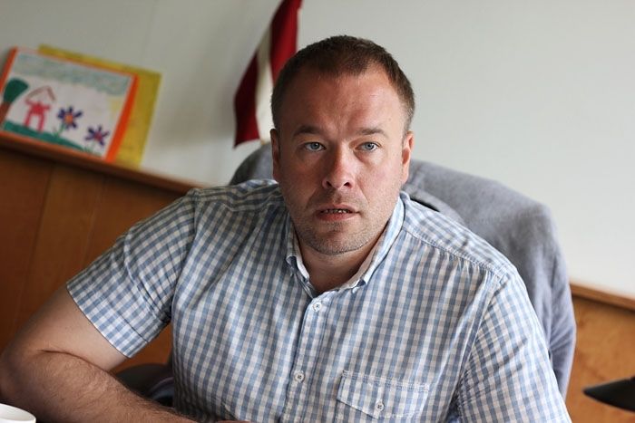 Grīnvalds: "Nevar trīs vai četri darbinieki izdarīt to, ko vajag darīt desmit cilvēkiem"
