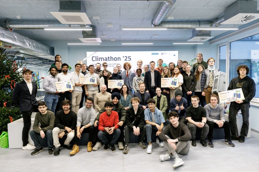 Hakatonos izstrādāti 27 risinājumi aprites ekonomikas un zaļās mobilitātes jomās, tostarp Rīgas lidostas apkārtnei