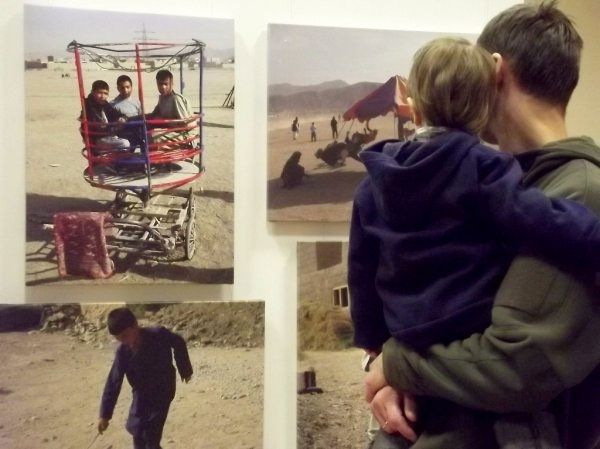 Ikšķilē atklāta izstāde ar Afganistānas patiesajiem vaibstiem 
