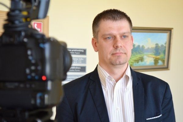 Ikšķiles vidusskolas direktors Batņa: Lielākas algas paredzamas 15-20% skolu