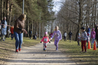 Foto: Pirmais pavasara kross Jaunmārupē pulcē dalībnieku rekordskaitu