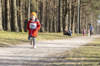 Foto: Pirmais pavasara kross Jaunmārupē pulcē dalībnieku rekordskaitu