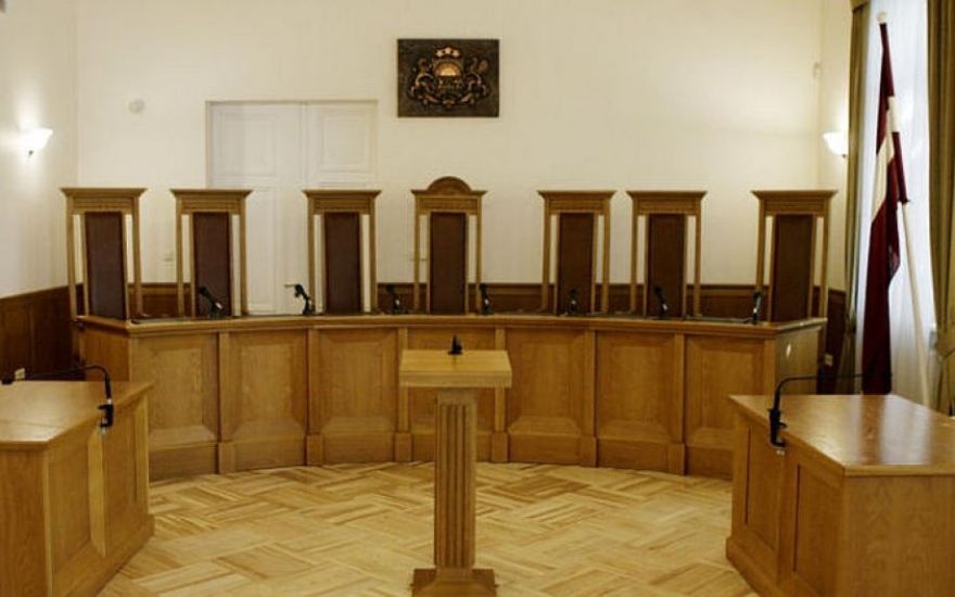 Inčukalna novada dome vēršas Satversmes tiesā pret novadu reformu