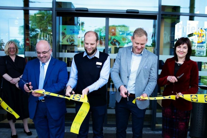 Investējot gandrīz 6 miljonus eiro, "Lidl" atklāj savu pirmo veikalu Jūrmalā
