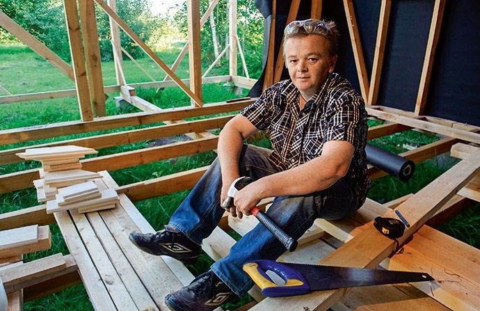 Ivars par dzīvi ārzemēs: "Latvietis atbrauc mājās, apķer dzimto bērzu, paraud un brauc atpakaļ strādāt"
