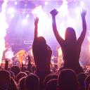 Attēls rakstam: Izklaides troksnis bez kontroles – Satversmes tiesa kritizē valsts nespēju pienācīgi pasargāt iedzīvotājus