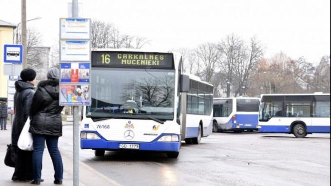 Attēls rakstam: "Ja visi validētu biļetes..." Muceniekos iezīmē samilzušu problēmu 16. autobusa maršrutā