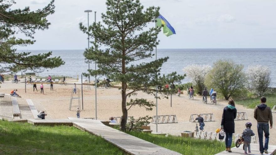 "Jau astoņos no rīta tukšs!" Saulkrastu iedzīvotāji ir nokaitināti par neatrisinātām problēmām pilsētā