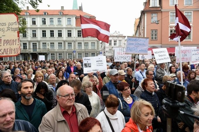JKP tautas sapulces manifestu parakstījuši 1200 cilvēku, un to iesniegs Valsts prezidentam