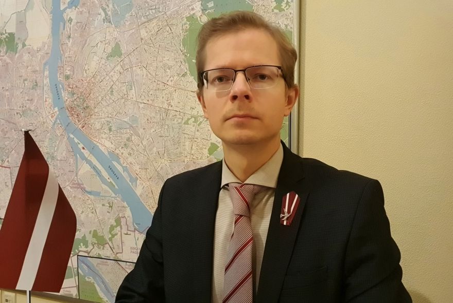 Jurģis Klotiņš: Kāpēc es parakstījos par Satversmes 110.panta grozījumu?
