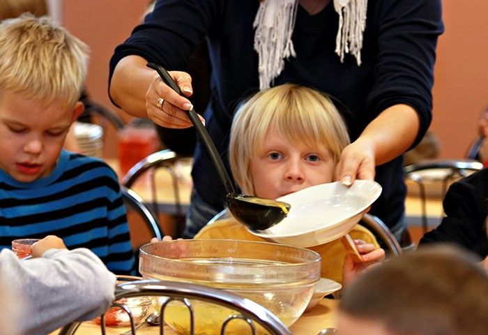 Jūrmalā tiks nodrošinātas brīvpusdienas skolēniem līdz 9. klasei