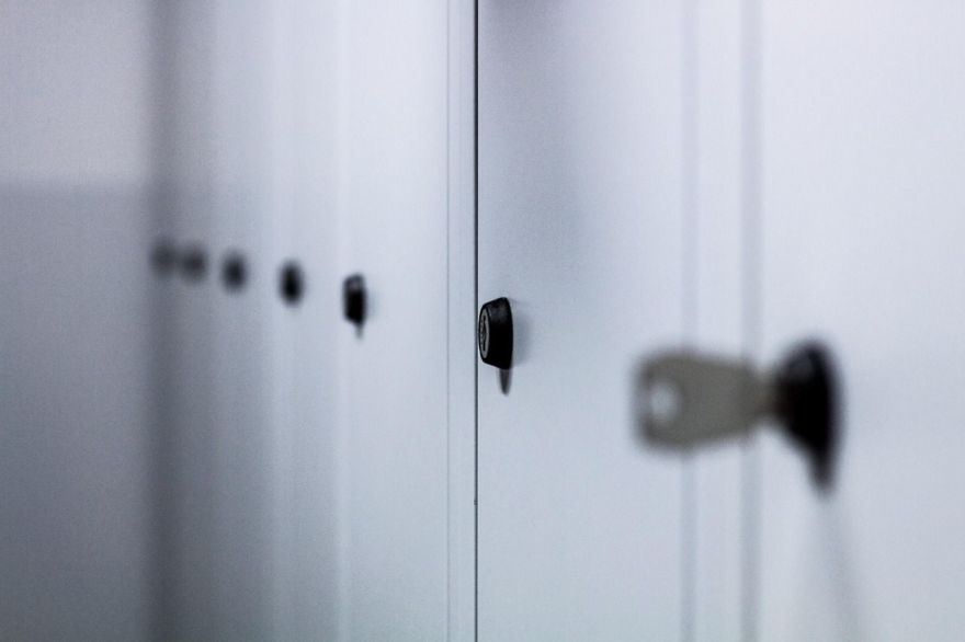 Jūrmalas pludmalēs plānots izvietot mantu glabāšanas skapīšus