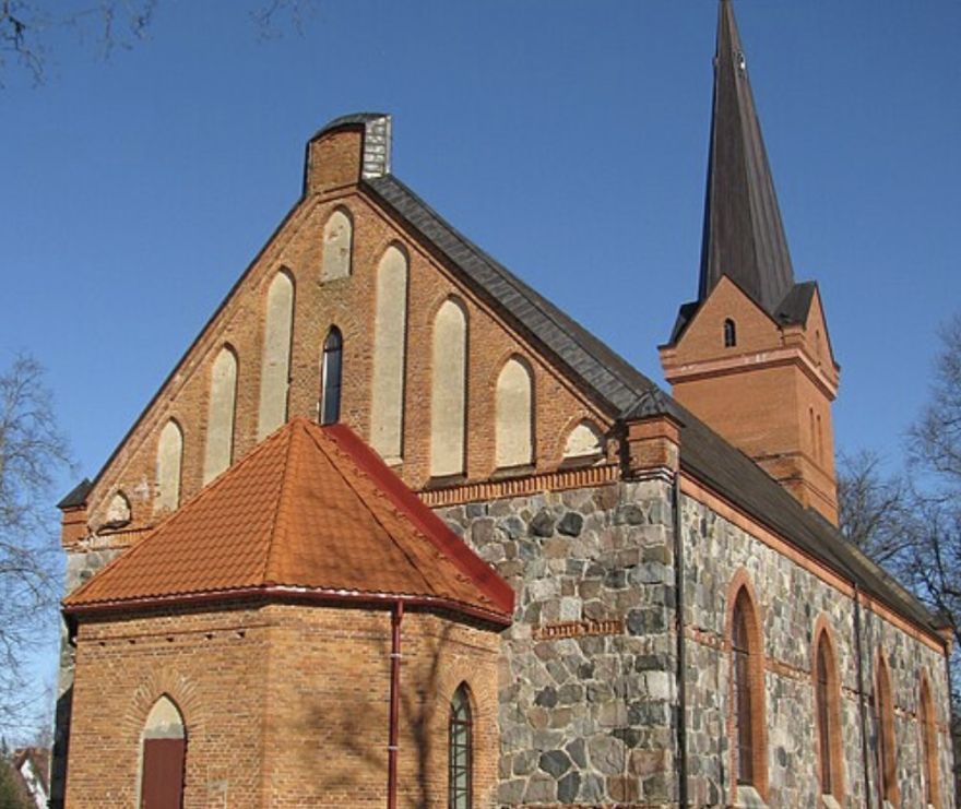 “Kā baznīca varēja pārdot šādu zemi?” Ropažu novada iedzīvotāja publisko skarbus pārmetumus