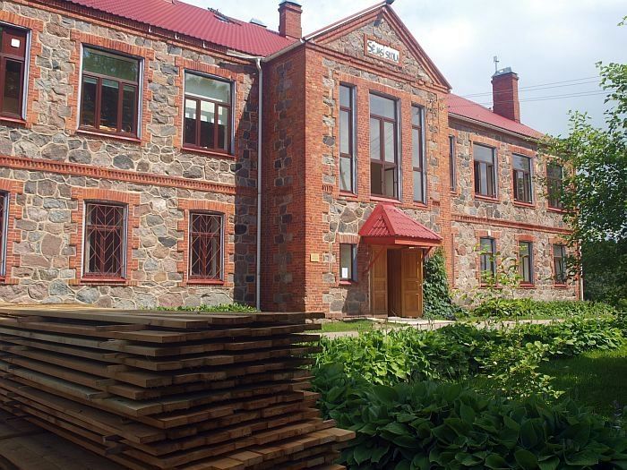 Kā dzīvo un izdzīvo mazās lauku skolas – Sējas un Pabažu pamatskolas piemērs