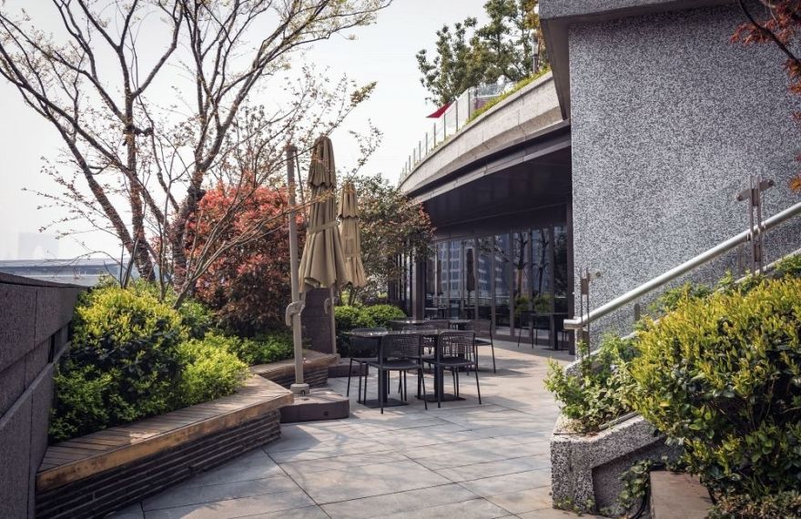 Kā iekārtot pagalmu praktiski un mājīgi?