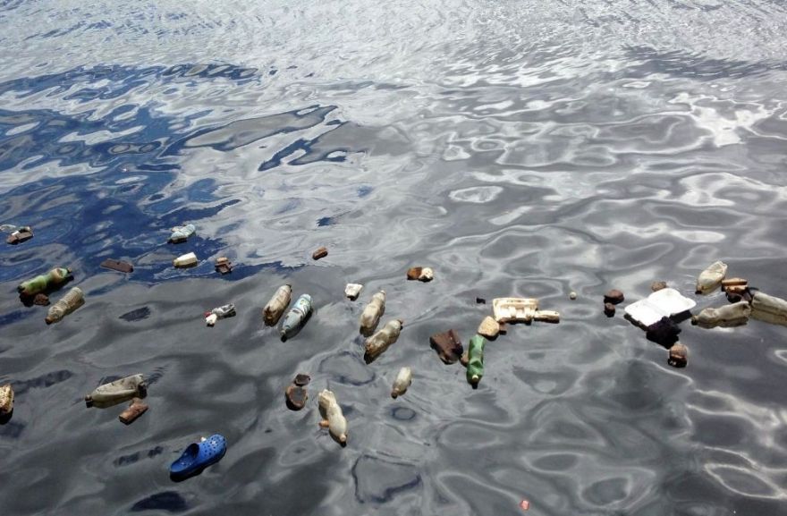 Kā ikdienā novērst ūdeņu piesārņojumu ar plastmasu saturošām vielām
