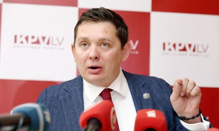 Kaimiņš piedāvā Kariņam neņemt valdībā ne Gobzemu, ne arī ministru amatos jau pabijušos politiķus no "vecajām varas partijām"