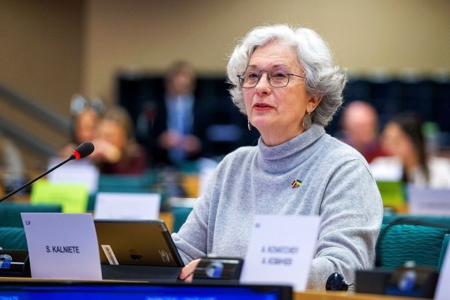 Kalniete: ES valstu līderi nedrīkst vilcināties ar iestāšanās sarunu sākšanu ar Ukrainu