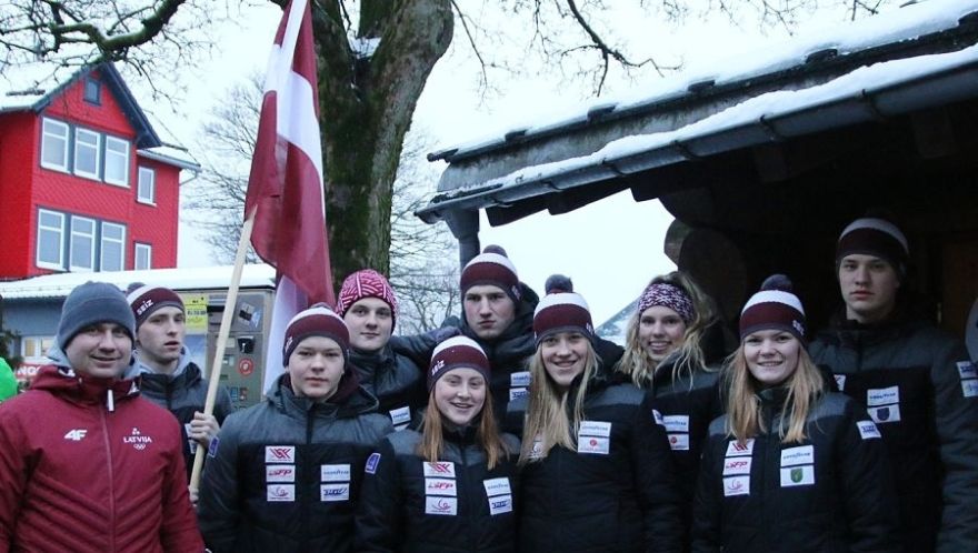 Kamaniņu braucēju komandai pasaules junioru čempionāta sudrabs