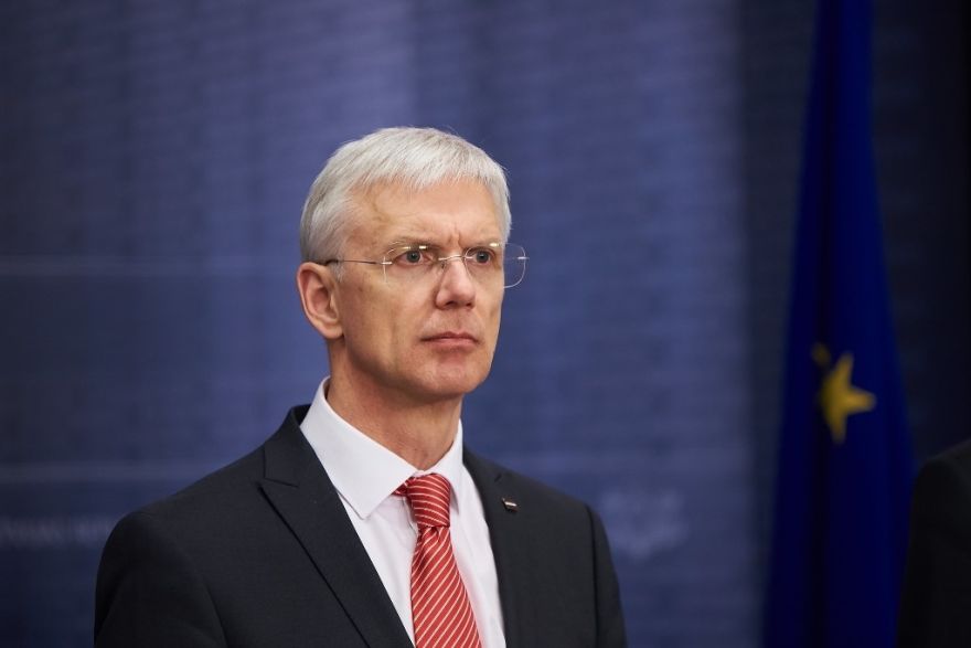 Kariņš rosina noteikt visiem 50 gadus sasniegušiem cilvēkiem obligātu vakcināciju pret Covid-19