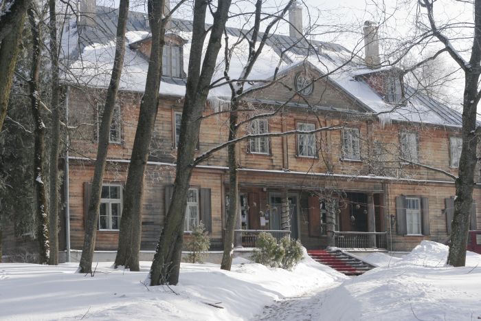 Kas slēpjas aiz  Rāmavas muižas sienām? 