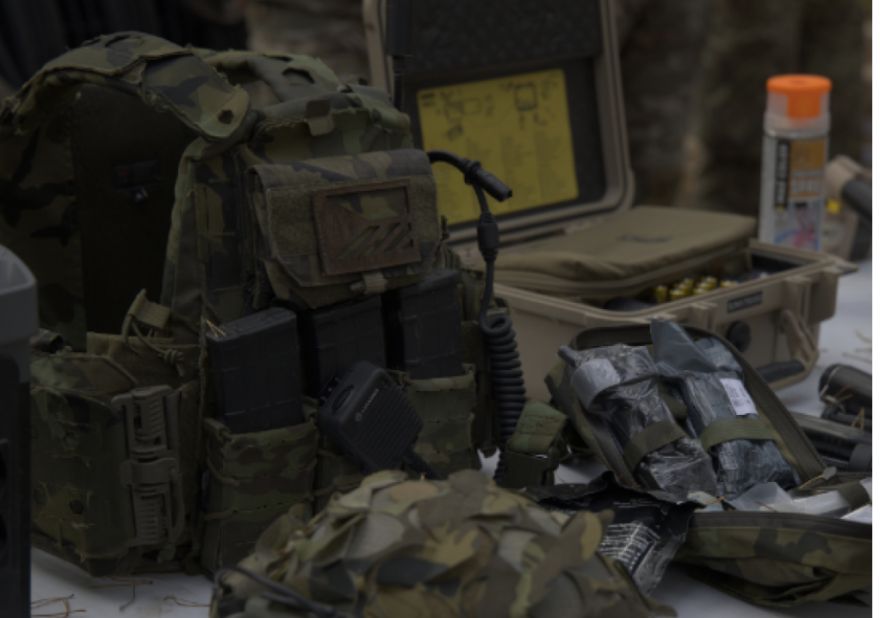 Kas slēpjas zem Cekules? Militārie speciālisti ķeras pie bīstamās teritorijas attīrīšanas