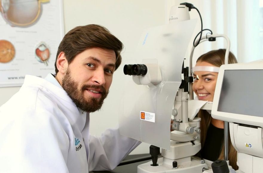 Katarakta var būt bīstama. Oftalmologs par to, kā nezaudēt redzi