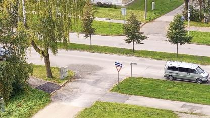 Attēls rakstam: Kauguros pēc sadursmes autovadītājs pamet notikuma vietu – meklē aculieciniekus un videokameru ierakstus