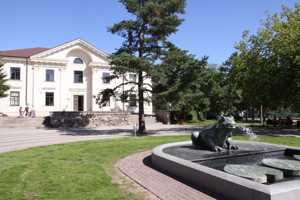 Ķekavā atkal uzvirmojušas kaislības kultūras dzīvē; tiesa amatā atjauno kādreizējo kultūras nama vadītāju