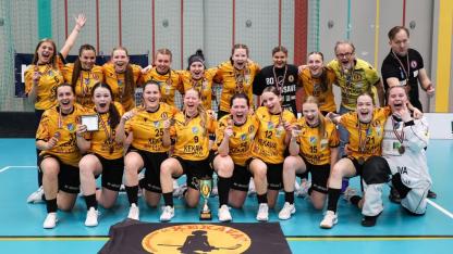 Attēls rakstam: Ķekavas florbolistēm otro gadu pēc kārtas Latvijas virslīgas bronza