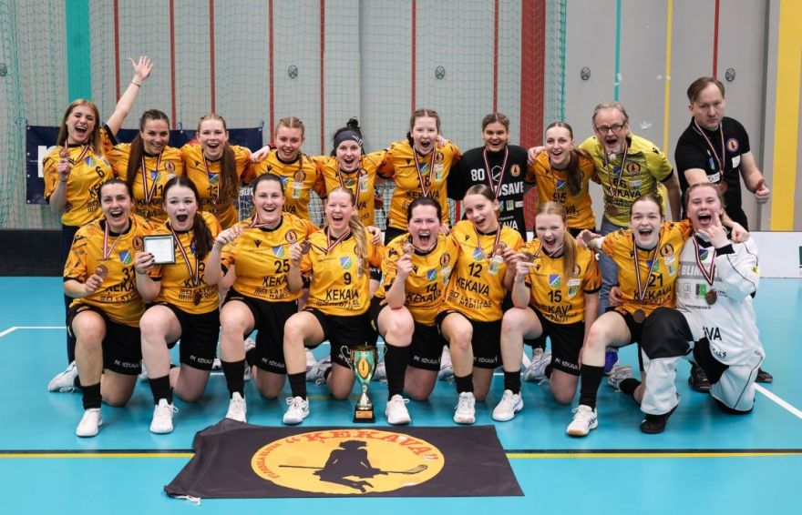 Ķekavas florbolistēm otro gadu pēc kārtas Latvijas virslīgas bronza