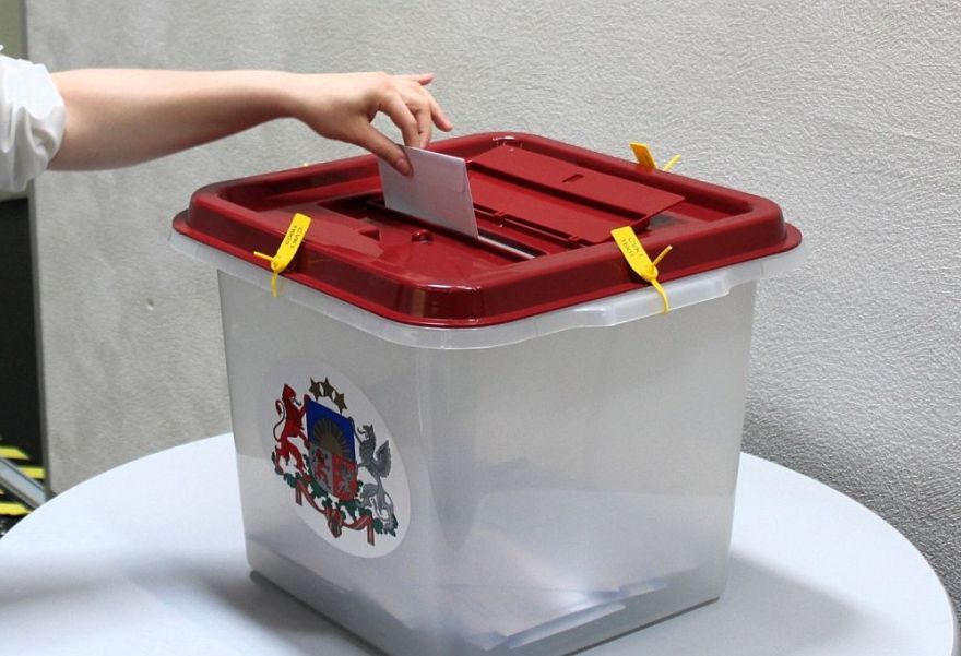 Ķekavas novada vēlēšanu komisijas pārstāvis nobažījies par risku negodprātīgiem vēlētājiem nobalsot dubultā