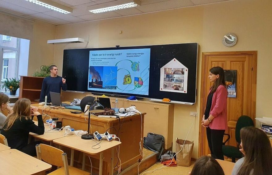 Ķekavas novads maksās 350 eiro stipendijas topošajiem pedagogiem